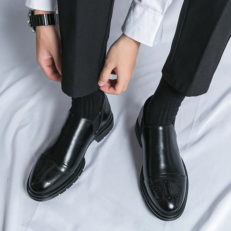 Chaussures homme à enfiler perforées