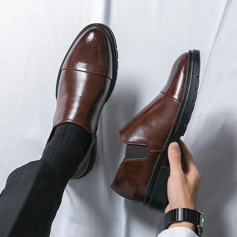 Chaussures homme à enfiler perforées