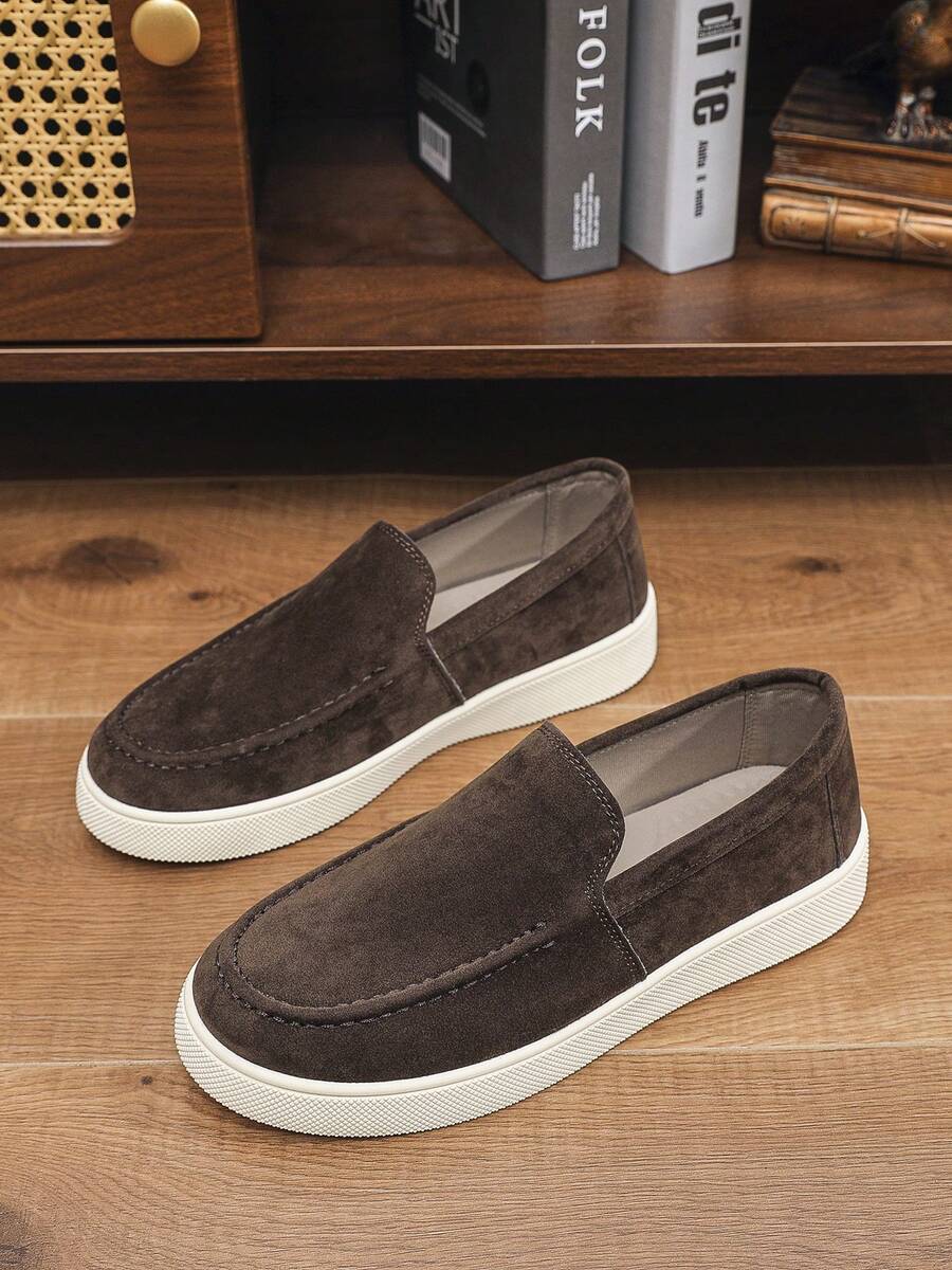 Chaussures homme à enfiler style mocassin
