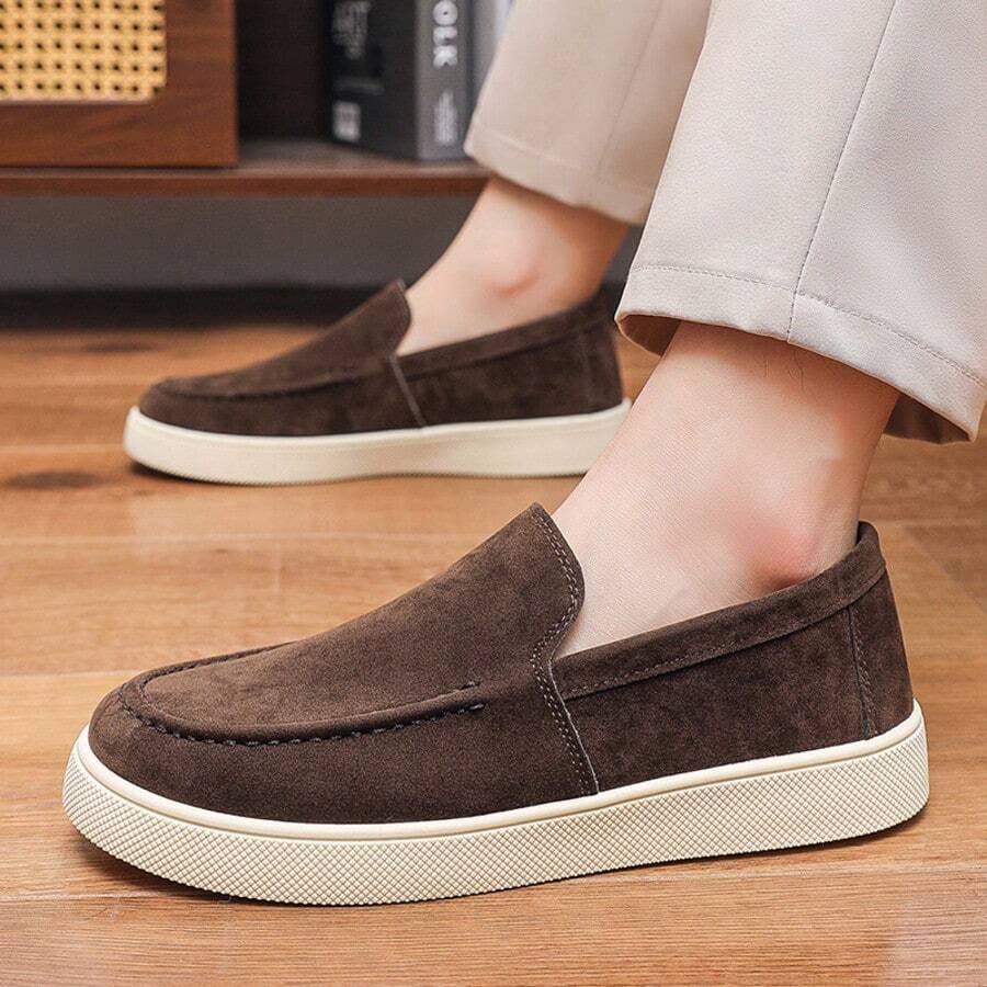 Chaussures homme à enfiler style mocassin