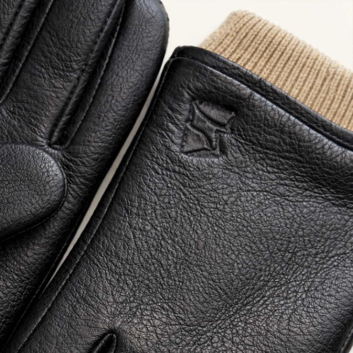 Gants homme à poignets contrastés