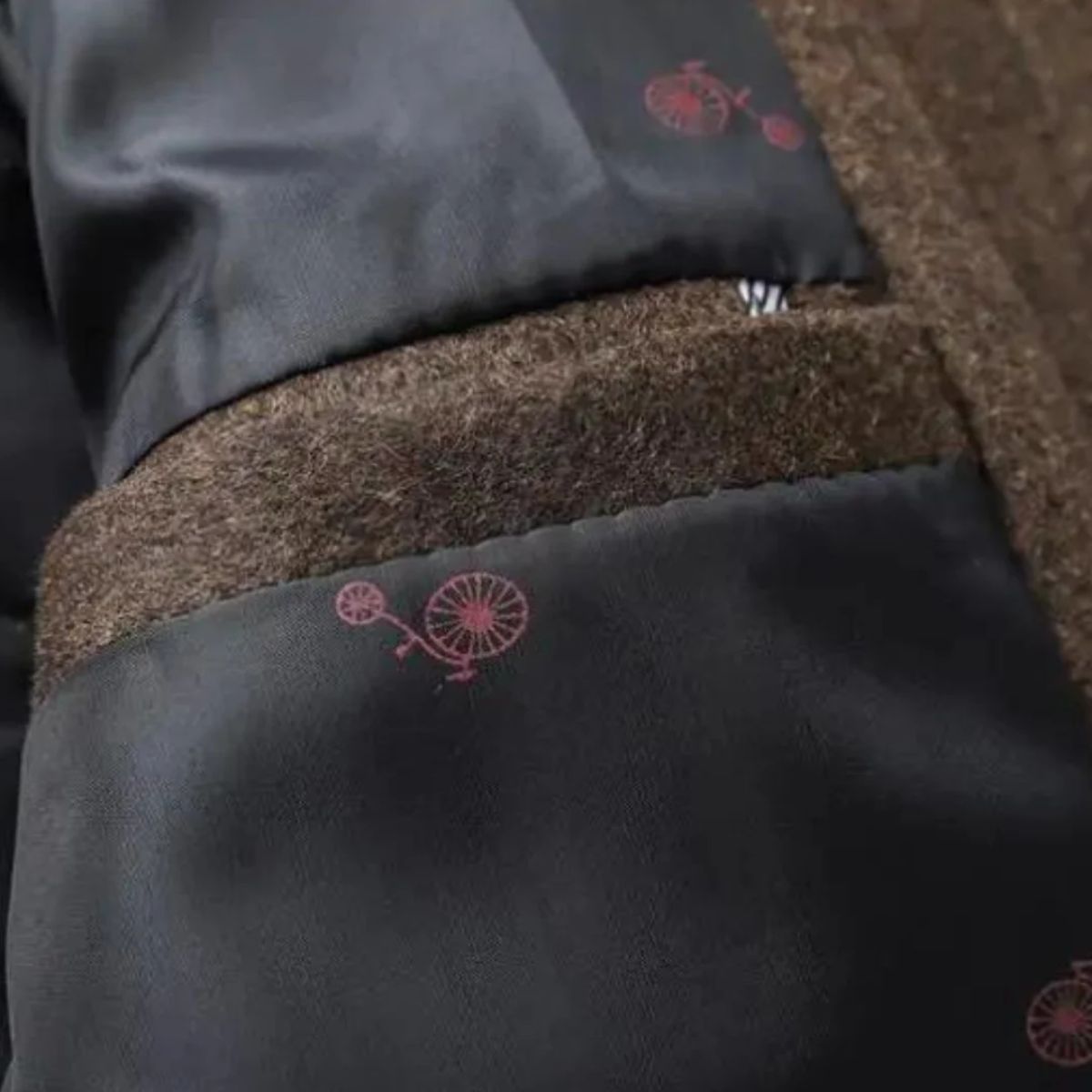 Manteau homme col montant boutonné