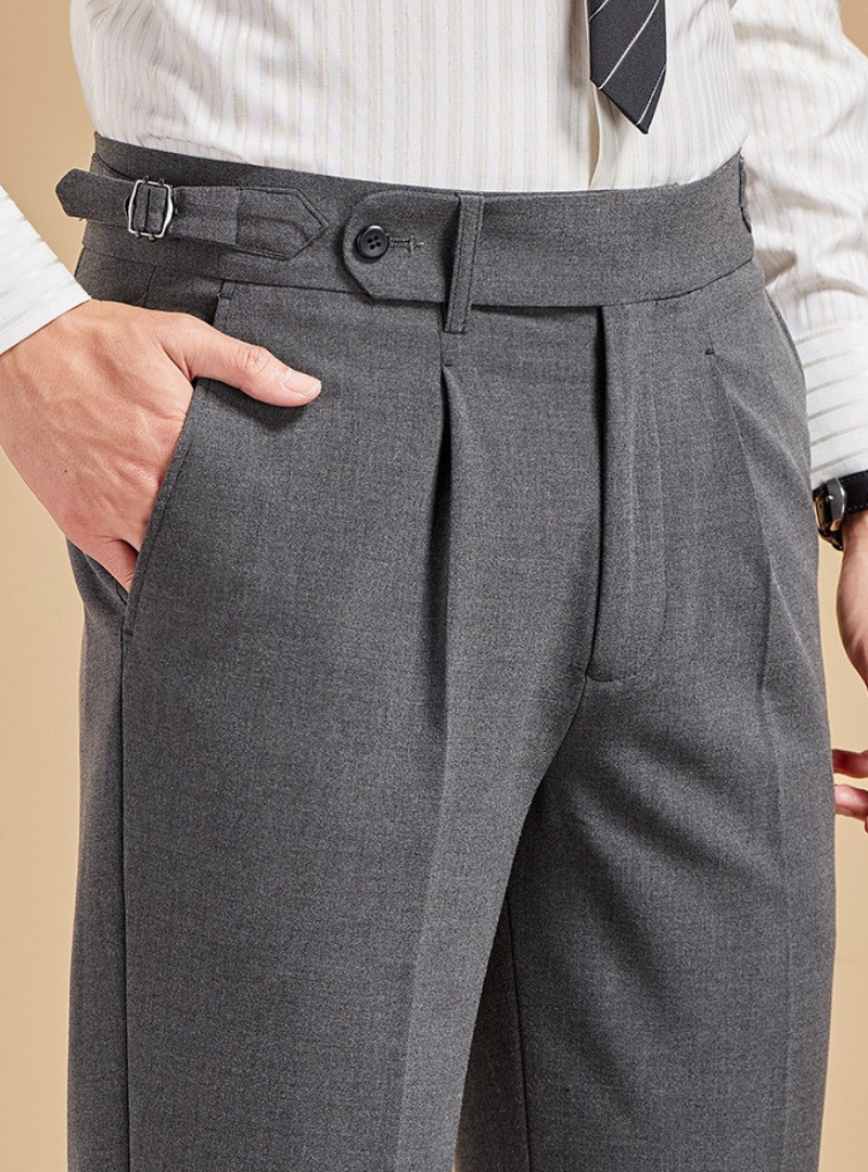 Pantalon homme à pinces et taille ajustable