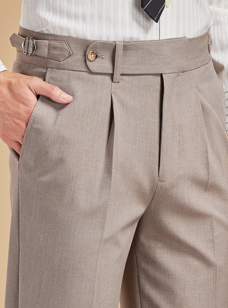 Pantalon homme à pinces et taille ajustable
