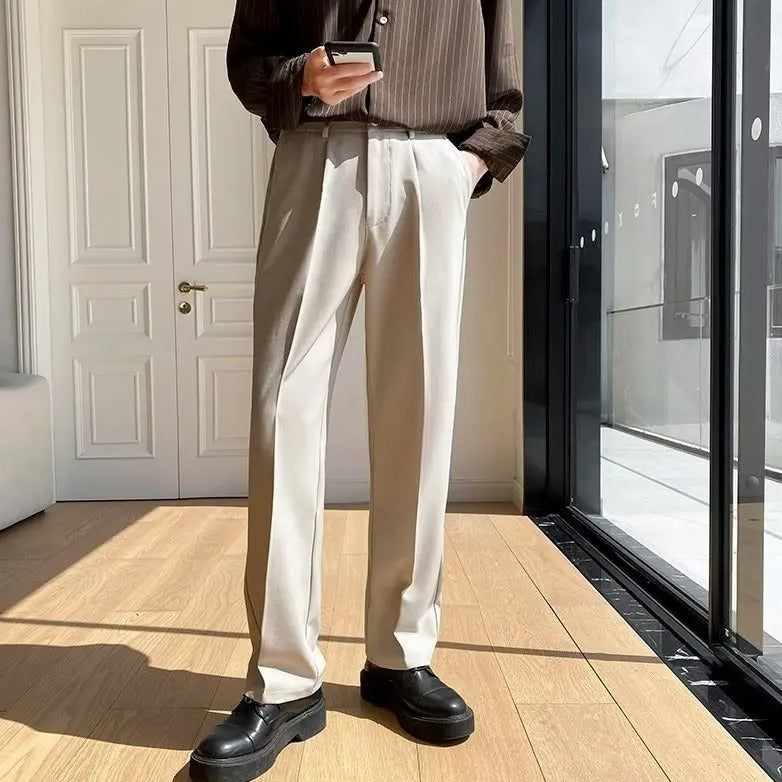 Pantalon homme à plis