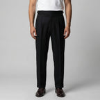 Pantalon homme à plis ajustable