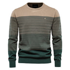 Pull homme à fines rayures