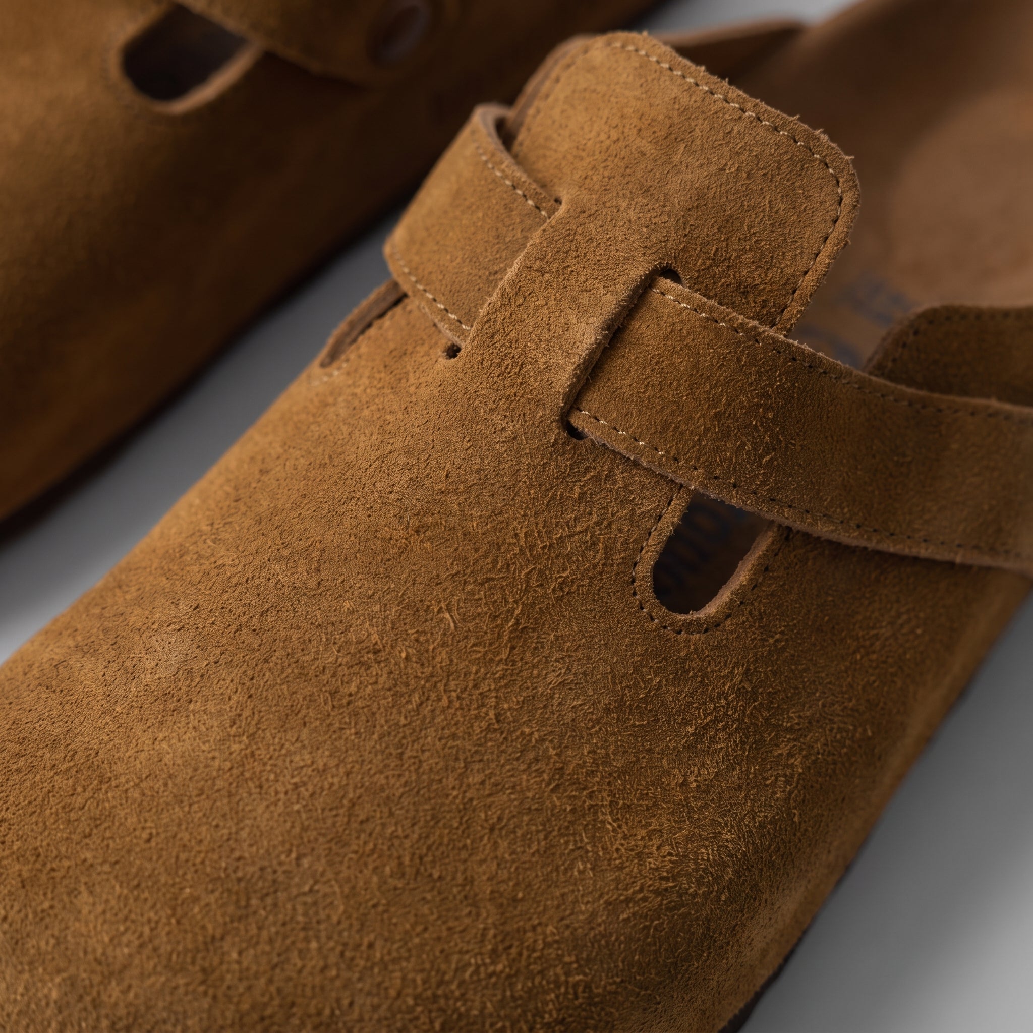 Sabots homme à boucle latérale