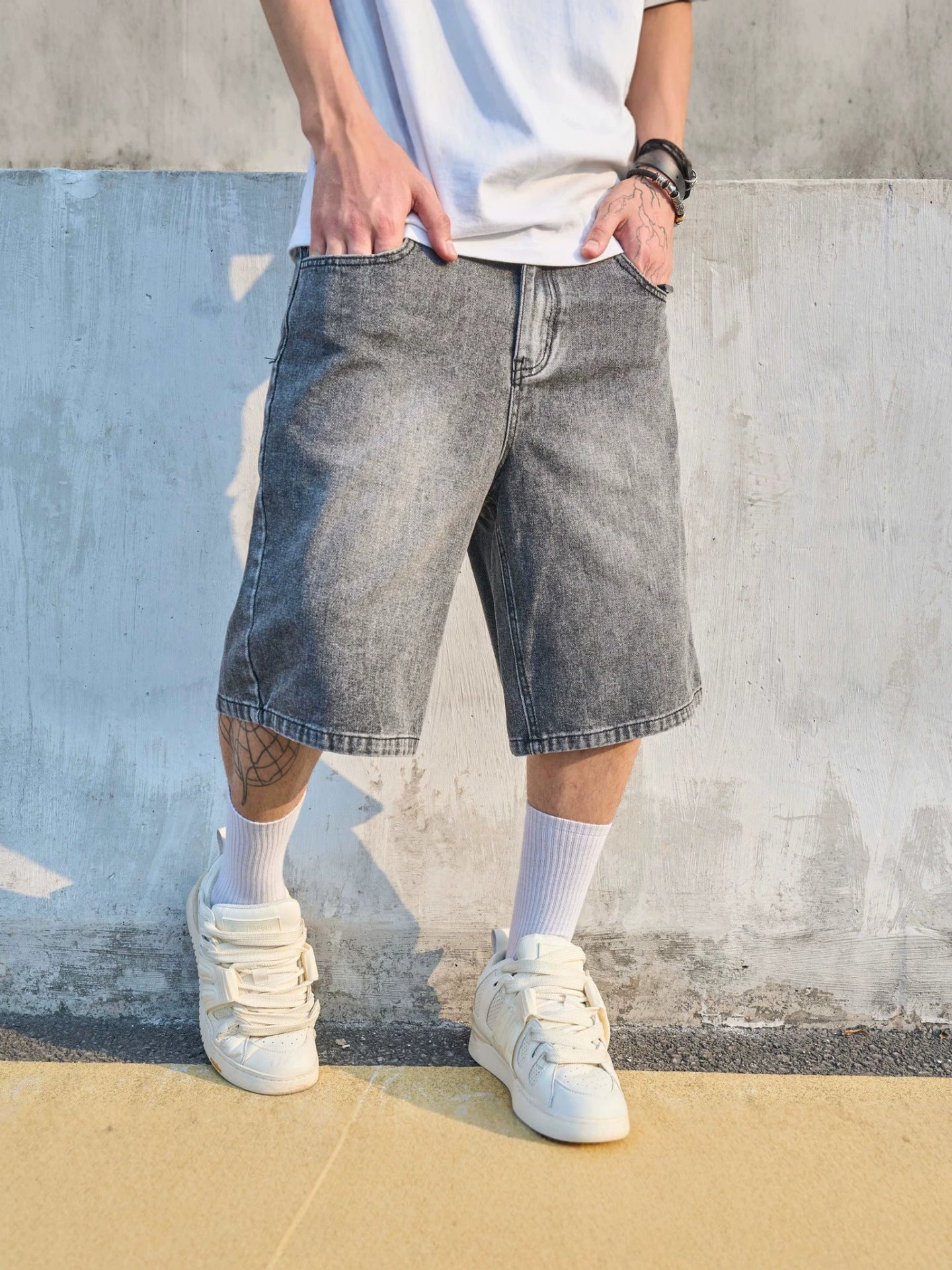 Short homme délavé