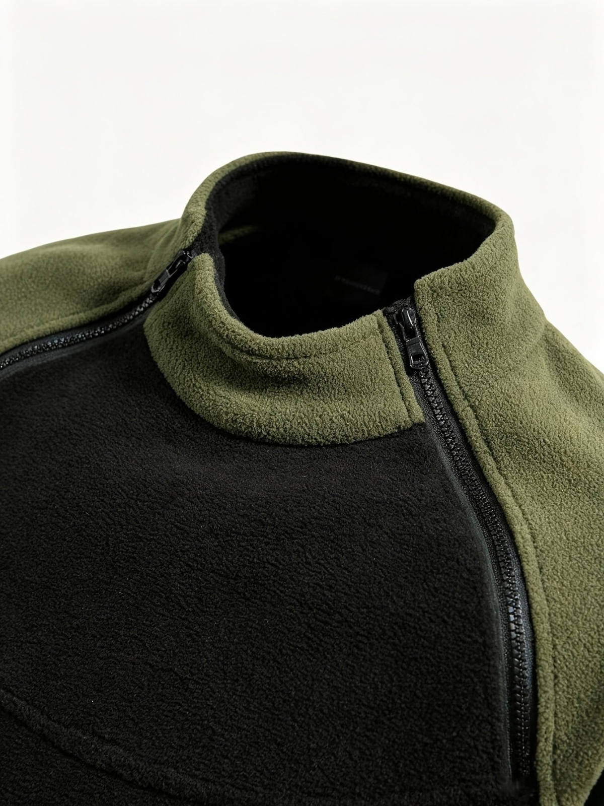 Sweat homme col montant zippé manches raglan